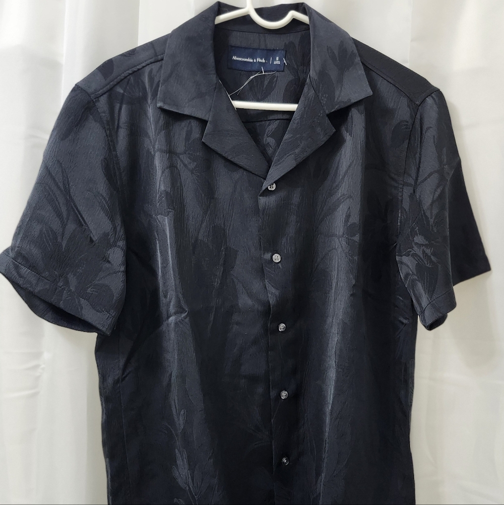 Abercrombie & Fitch Black  Floral Men's Shirt Small